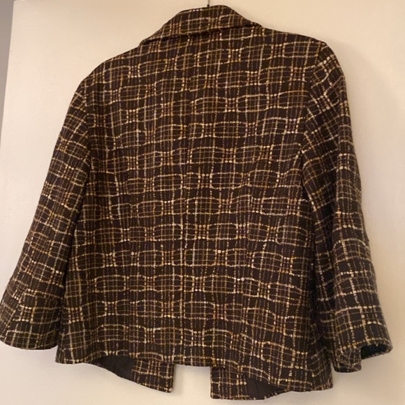 Woman’s jacket - Picture 4 of 4